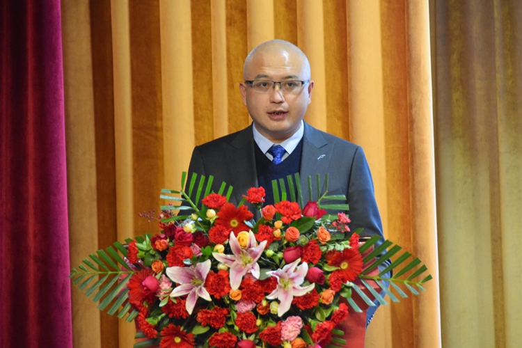 5.受集團(tuán)財務(wù)總監(jiān)、公司總經(jīng)理楊文毅委托，公司常務(wù)副總經(jīng)理龔西作《2022年工作總結(jié)及2023年工作規(guī)劃》的報告.JPG